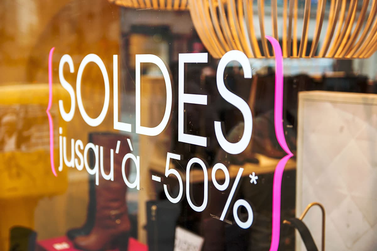 vitrine-adhesif-soldes
